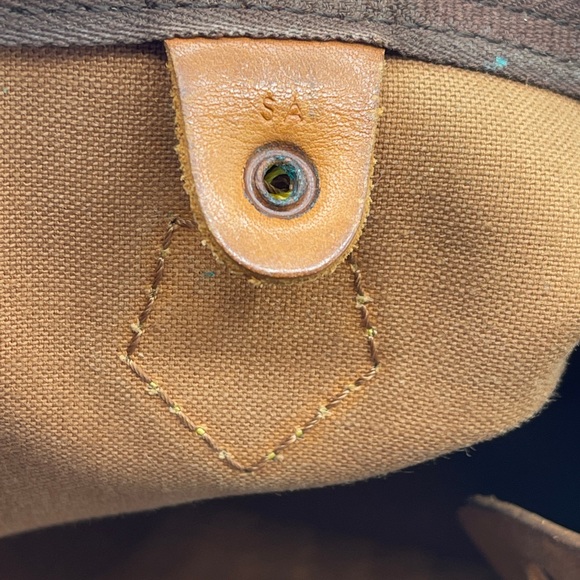 Louis Vuitton Speedy 40 Boston Doctor Bag Monogram - Picture 8 of 15